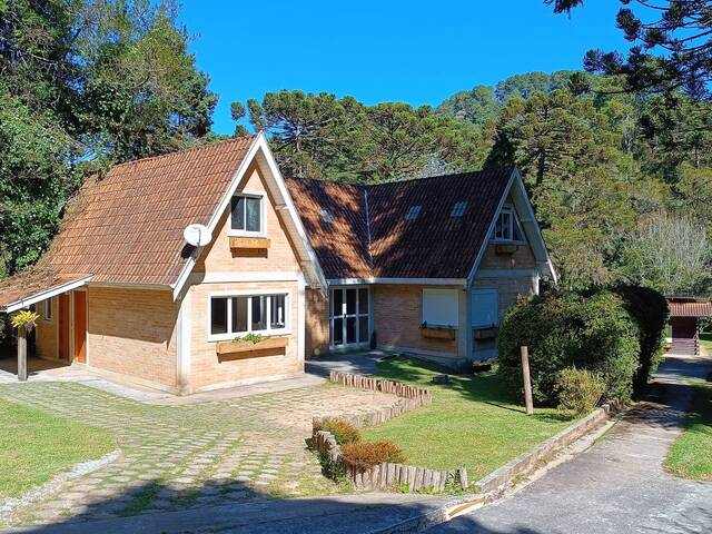 #10 - Casa para Venda em Campos do Jordão - SP
